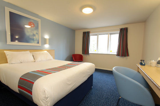 Travelodge Cheltenham Zimmer foto