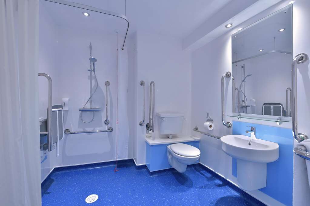Travelodge Cheltenham Zimmer foto