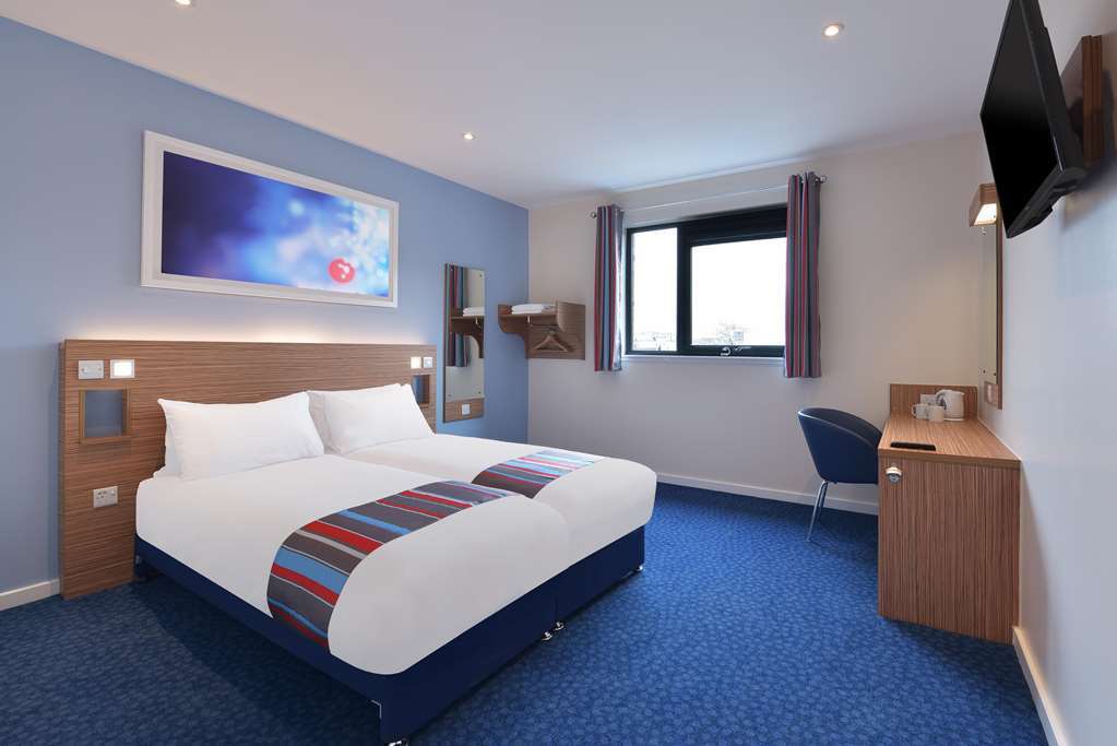 Travelodge Cheltenham Zimmer foto